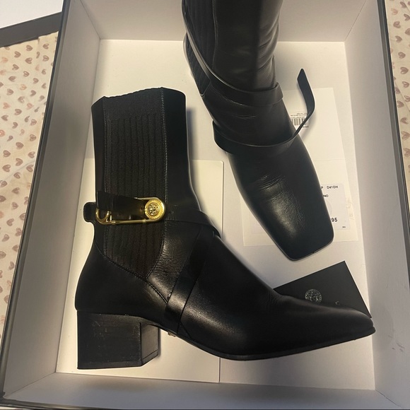 Versace Ankle boot, safety pin size 39.5/ size 9 - Picture 7 of 10